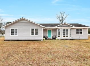 1714 Old Folkstone Rd, Sneads Ferry, NC 28460