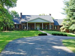 40445 Beechnut Rd, Leesburg, VA 20175