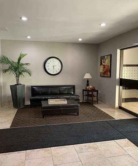 55 Yarmouth St #902 — Photo 3