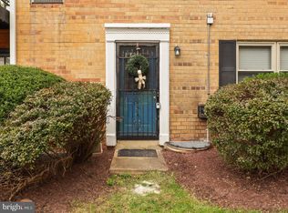 5933 Quantrell Ave APT 104, Alexandria, VA 22312