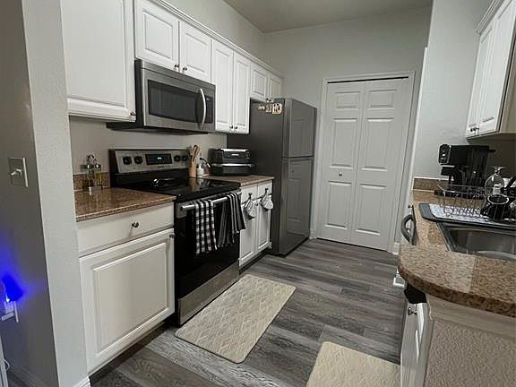5th image of 225 Southern Pecan Cir Unit 205