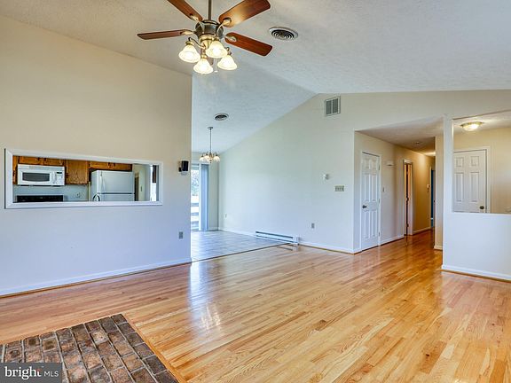 4th image of 304 Chinkapin Dr