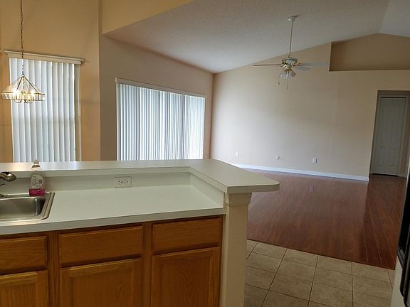 4th image of 5419 Deerfoot Ct