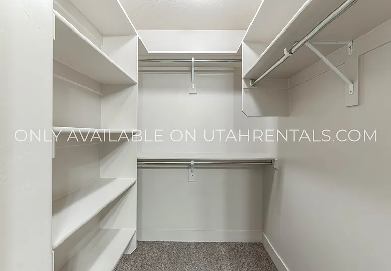 161 N 1275 W — Photo 15