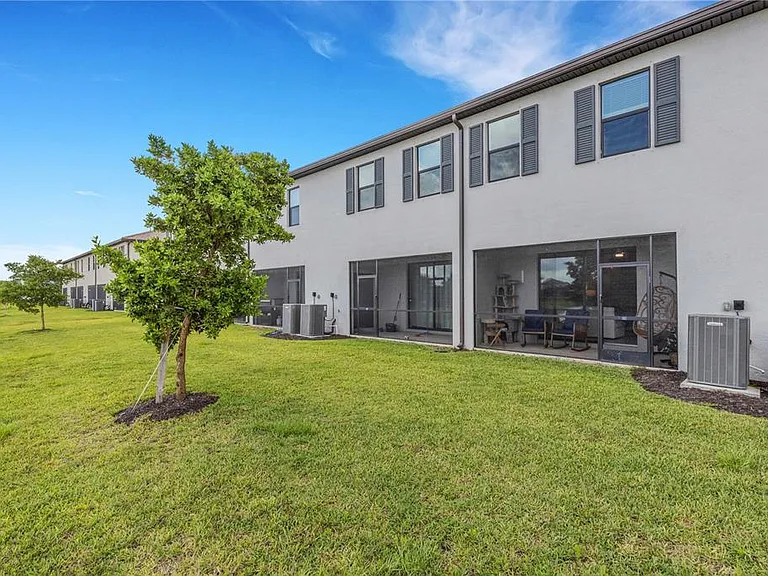 15227 Sunny Day Dr — Photo 24