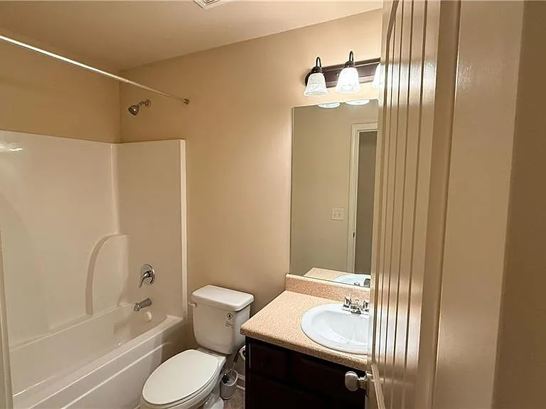 333 Knelston Oak Dr — Photo 5