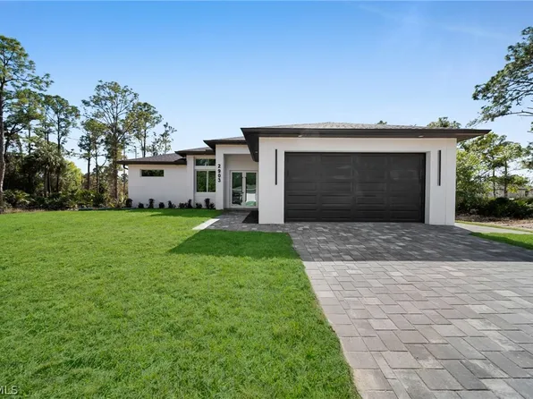 2903 49th St W, Lehigh Acres, FL 33971