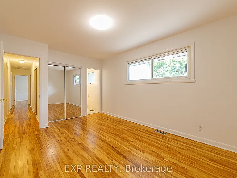 2097 Kingsley Rd — Photo 13