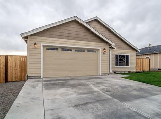 587 Tivoli Dr, Medford, OR 97501