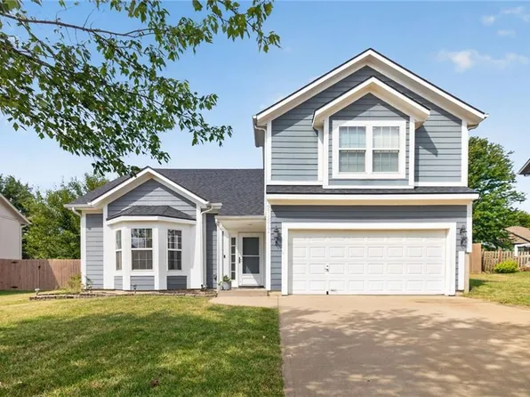 21877 Lincoln Ter, Spring Hill, KS 66083