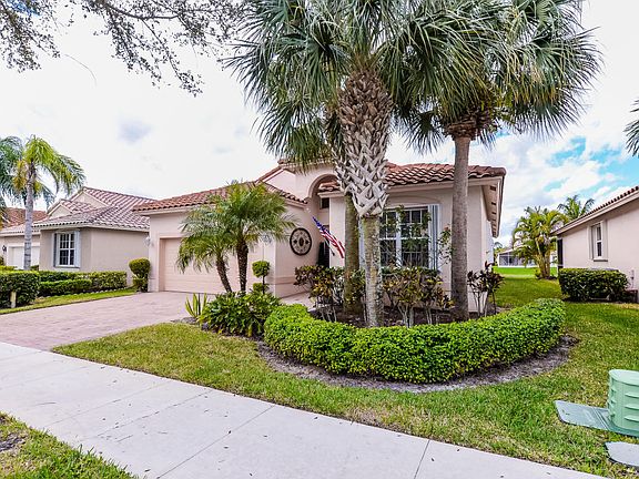 3rd image of 269 NW Toscane Trl