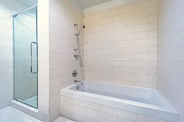 Rented by New York Casas Ltd.