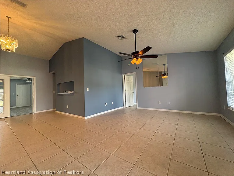 3928 Mendoza Ave — Photo 3