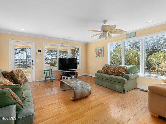5th image of 213 Sea Trace Lane