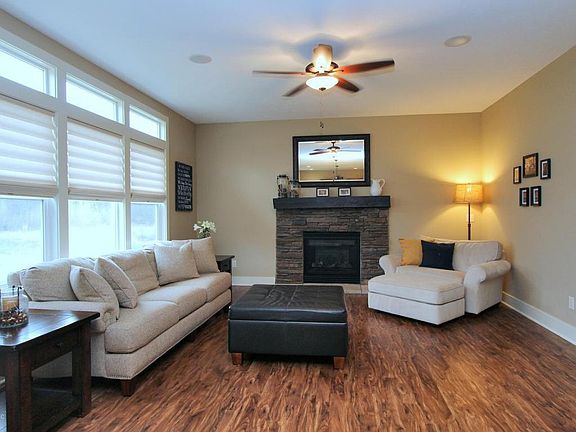 3rd image of 7865 Queenie Ct