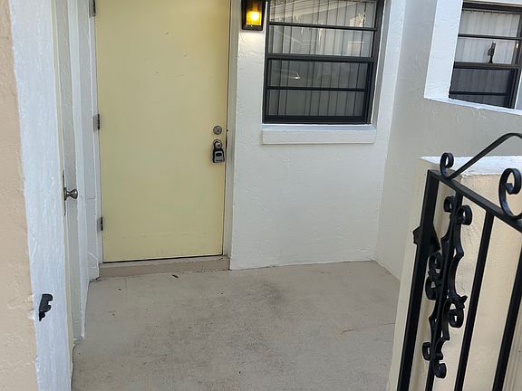 Front enclosed porch entry area