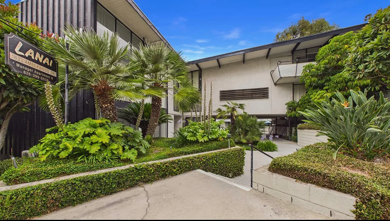 The Lanai — Photo 1