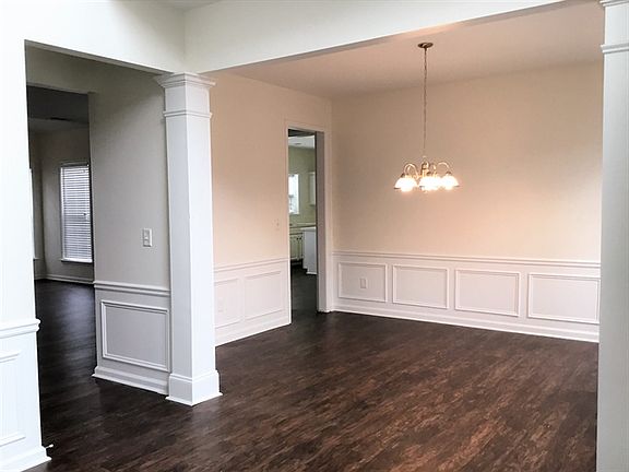 4th image of 523 Ashland Pkwy