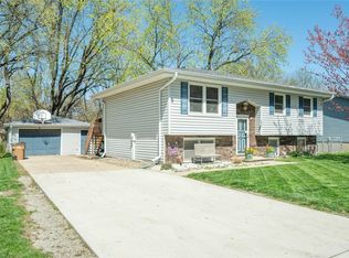 404 SE Trail Ridge Rd, Grimes, IA 50111