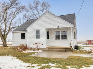 2412 Water Division Rd, Green Bay, WI 54311