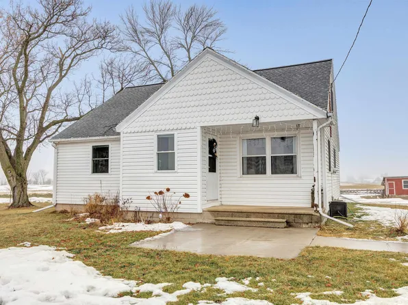 2412 Water Division Rd, Green Bay, WI 54311