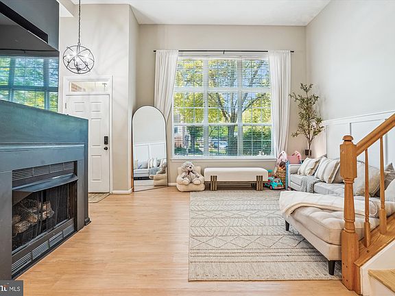 3rd image of 5045 Anchorstone Dr #5045