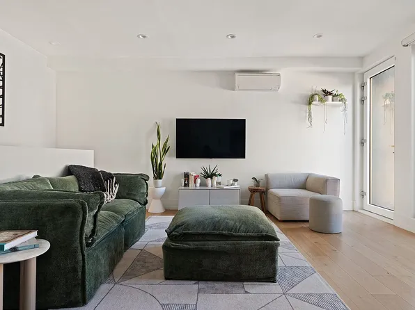 237 Rutland Rd #1B, Brooklyn, NY 11225