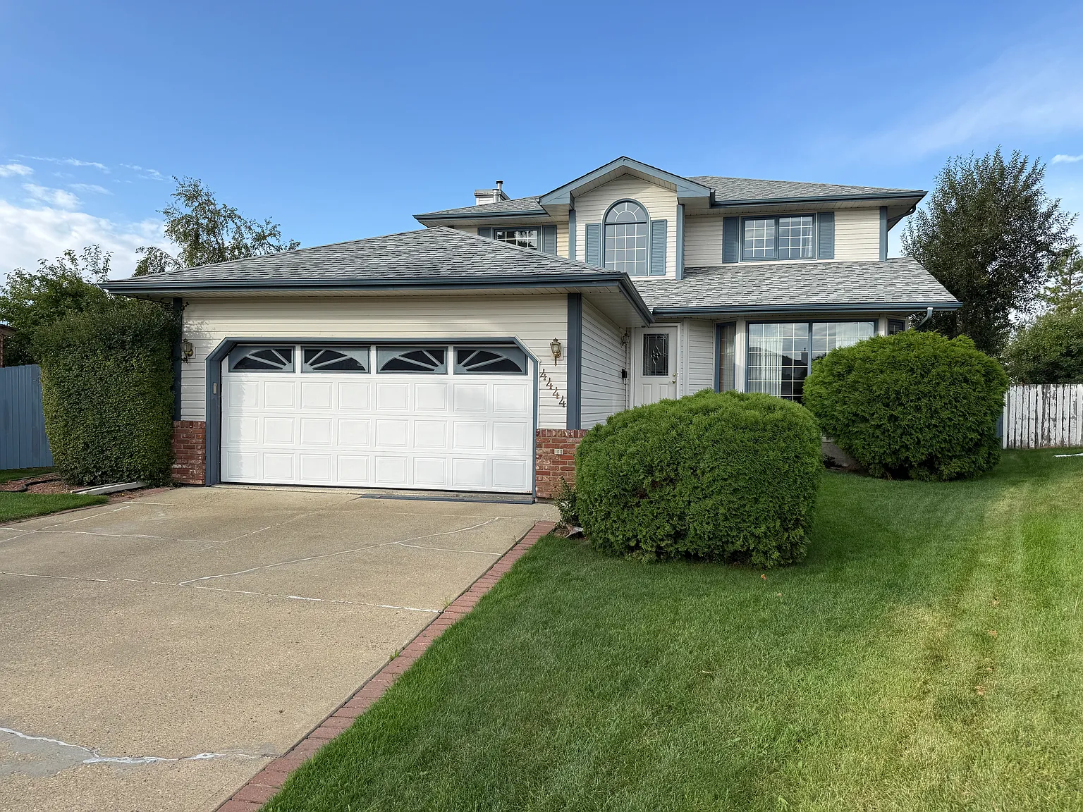 Larkspur 3 Bed 2.5 Bath Family Home For Rent — Photo 1