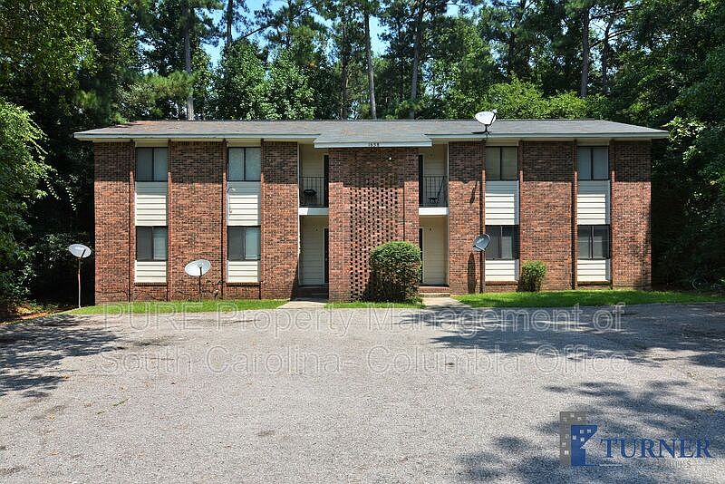 1st image of 1658 Horseshoe Dr APT B