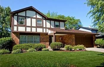 1st image of 559 Queenswood Ln