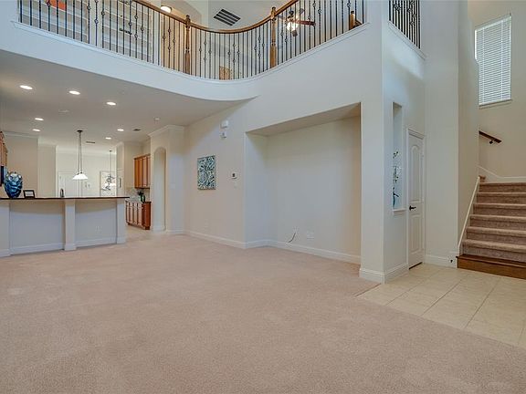 4th image of 8639 Naomi St