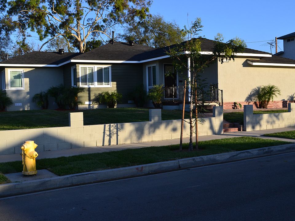 1st image of 9531 Bradwell Ave