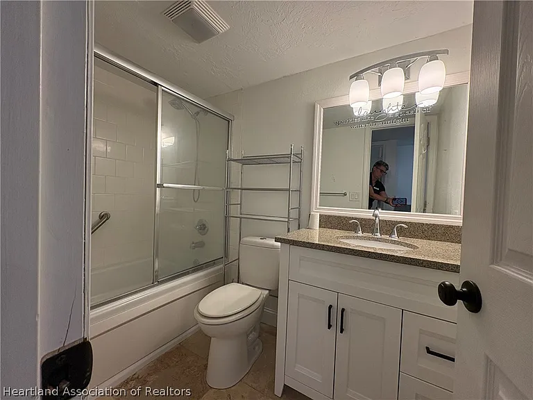 4410 Lafayette Ave — Photo 12