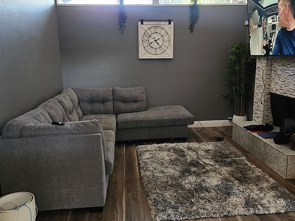 4th image of 4773 Clothier Way
