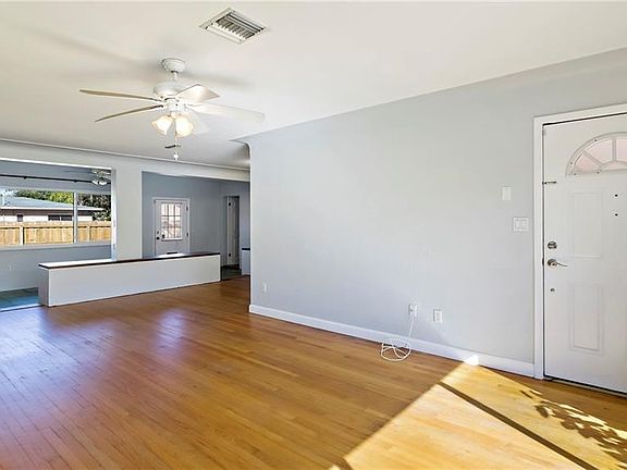 3rd image of 6145 Dartmouth Ave N