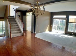 204 Hilltop Ct, Warrington, PA 18976