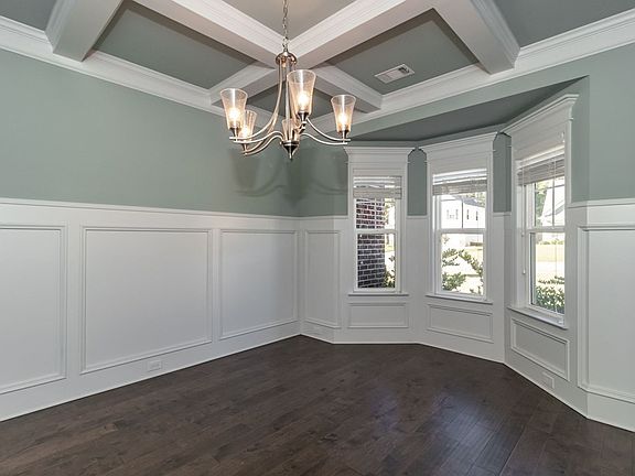 4th image of 736 Houston Lake Dr