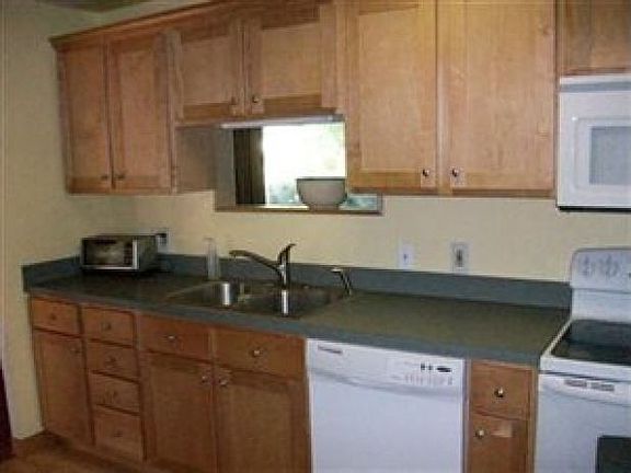 2nd image of 29409 Luxona Ave