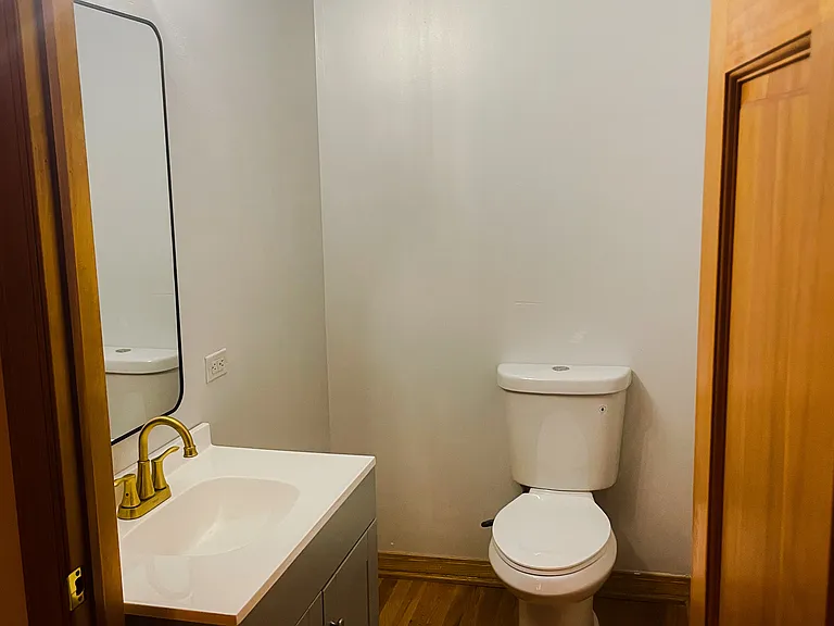 8742 S Harper Ave #1 — Photo 16