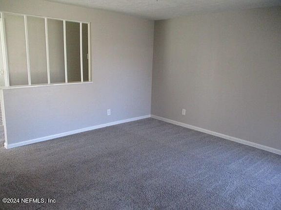 2nd image of 5676 FIAT Lane
