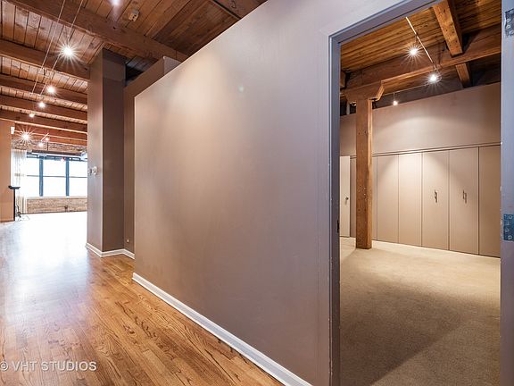 5th image of 2804 N Lakewood Ave APT 207