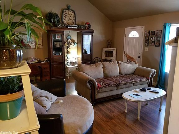 3rd image of 117 Olyvia Cir