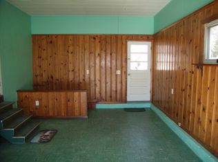 29 Flamingo Dr, Warwick, RI 02886