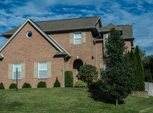 5701 Ledgestone Dr, Evansville, IN 47711