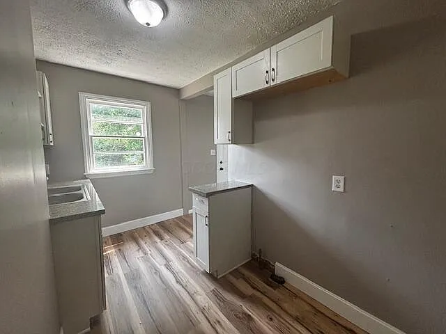 2 bed, 1.0 bath, 1792 sqft, $1,000 — Photo 3