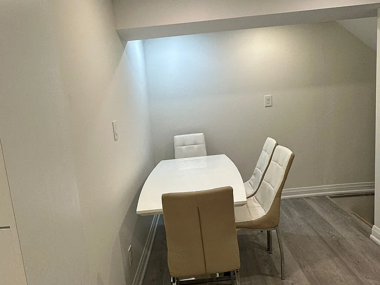 2389 Morrison Ave — Photo 7