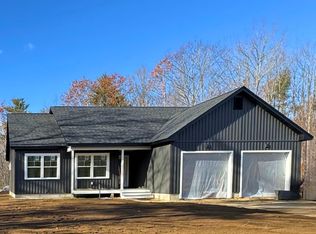 17 Murray Dr, Raymond, ME 04071