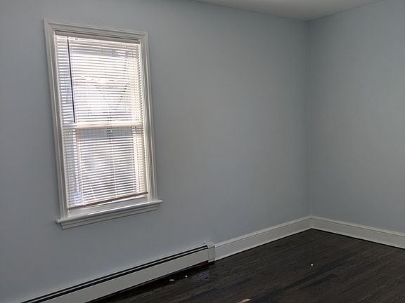 4th image of 144 Harral Ave #1