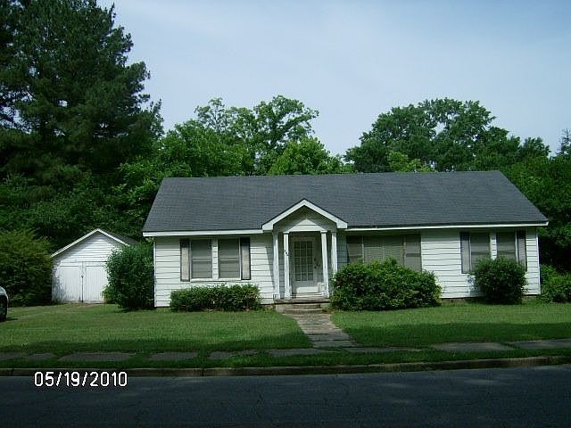 2nd image of 302 S Gabbert St