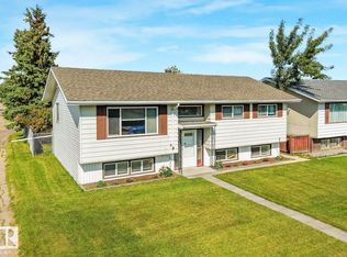 9532 138th Ave NW, Edmonton, AB T5E 6A8